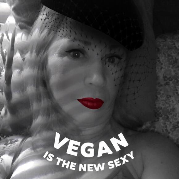 Meet your Posher, Anne - Picture 1 of 1